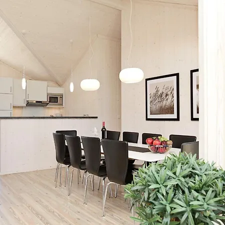 Coastal Base With Sauna, Sun Deck Semesterbostad *