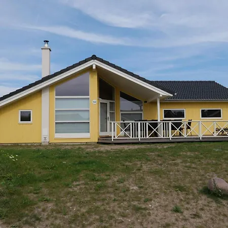 Coastal Base With Sauna, Sun Deck Semesterbostad