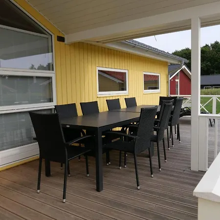 Semesterbostad Coastal Base With Sauna, Sun Deck Großenbrode