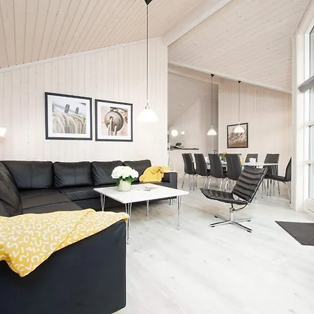 Coastal Base With Sauna, Sun Deck Semesterbostad *