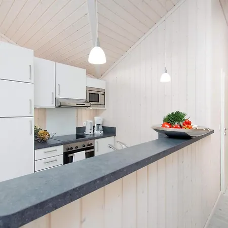 Coastal Base With Sauna, Sun Deck Semesterbostad